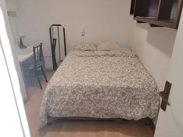 Habitaciones Privada Preciosa Grande Centro Malaga Tambien Cerca De La Playa Wi-Fi 0*,