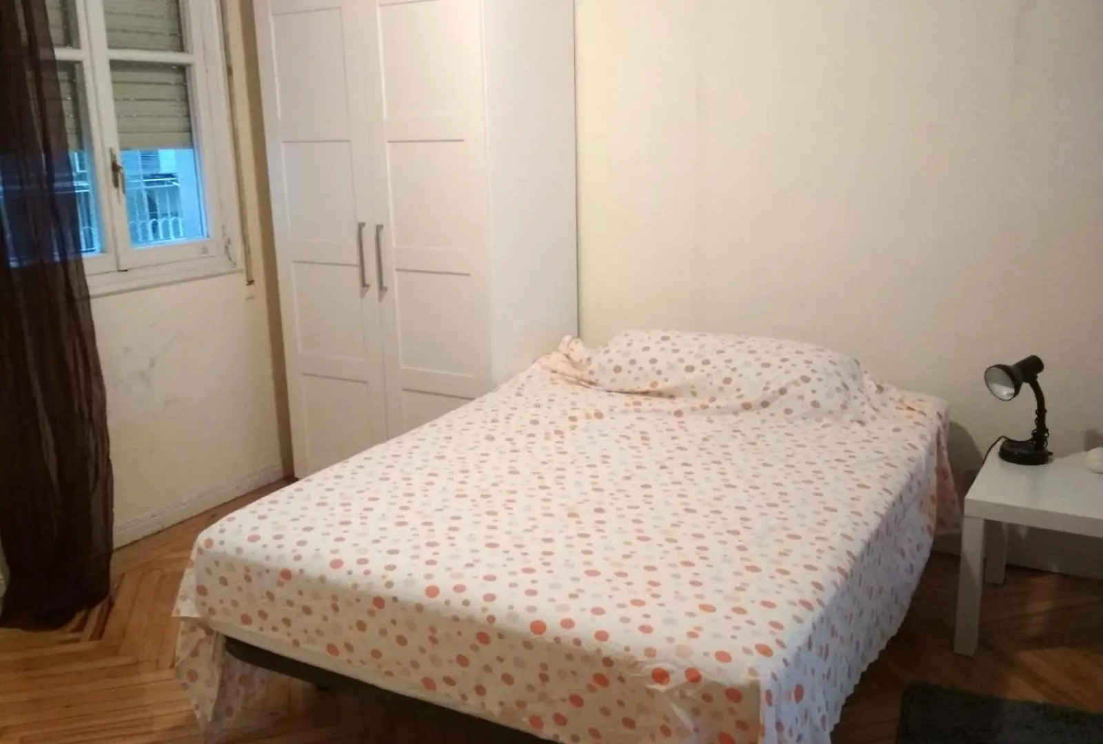 Habitaciones Privada Preciosa Grande Centro Malaga Tambien Cerca De La Playa Wi-Fi Kwatera prywatna